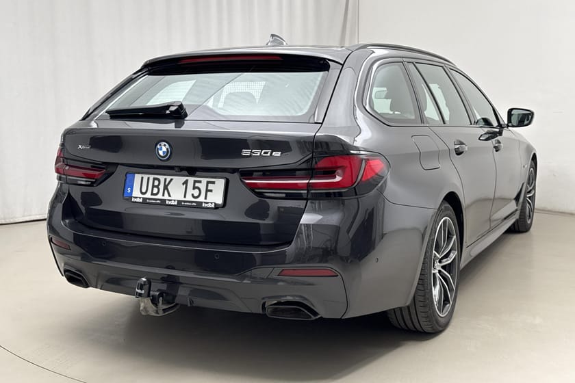 Bild 3 av BMW 530e xDrive Touring 292hk M-Sport HiFi Cockpit GPS