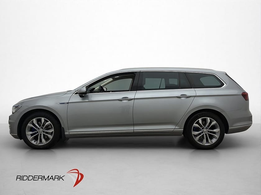 Bild 4 av Volkswagen Passat Variant GTE 1.4 Plug-in Cockpit Värm Kamera Drag