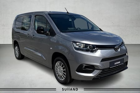 Toyota ProAce City NY SERVET 1 SKYVEDØR BEGGE SIDER | HENGERFESTE