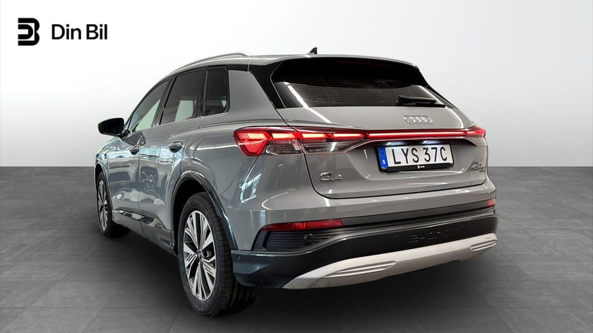Bild 3 av Audi Q4 45 e-tron quattro sport edition / Head-up display