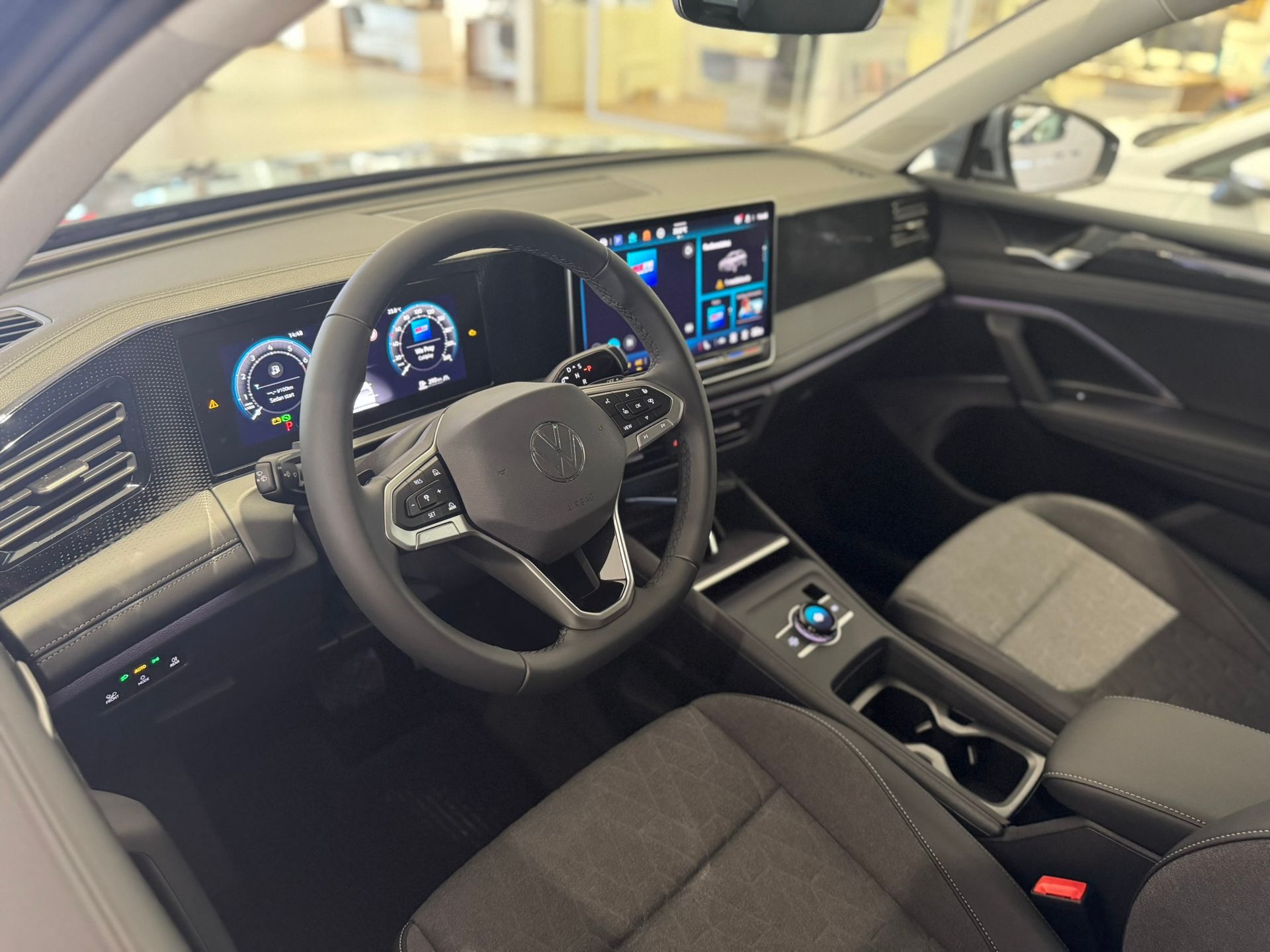 Volkswagen Tiguan 1.5 eTSI ACT OPF 2027, bild 7/10