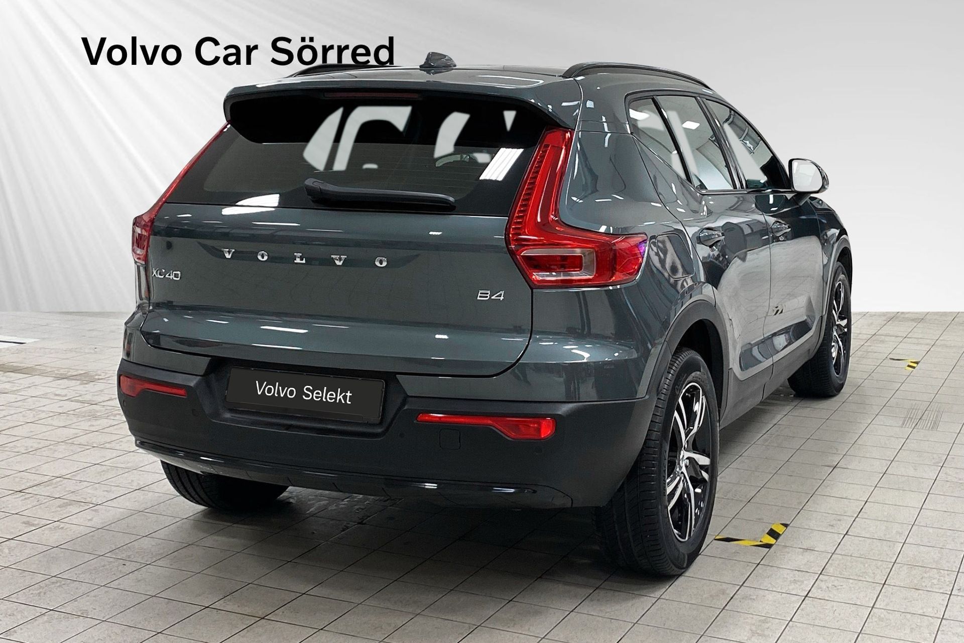 Volvo XC40 B4 FWD Bensin Plus Dark 2026, bild 5/10