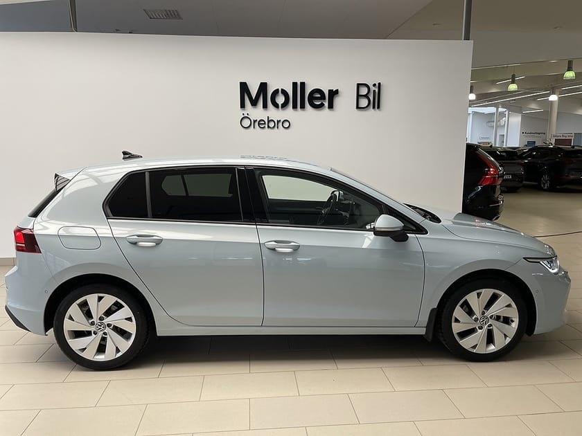 Bild 3 av Volkswagen Golf LIFE 1.5eE TSI 150 HK  DSG|Värmare|B-kamera