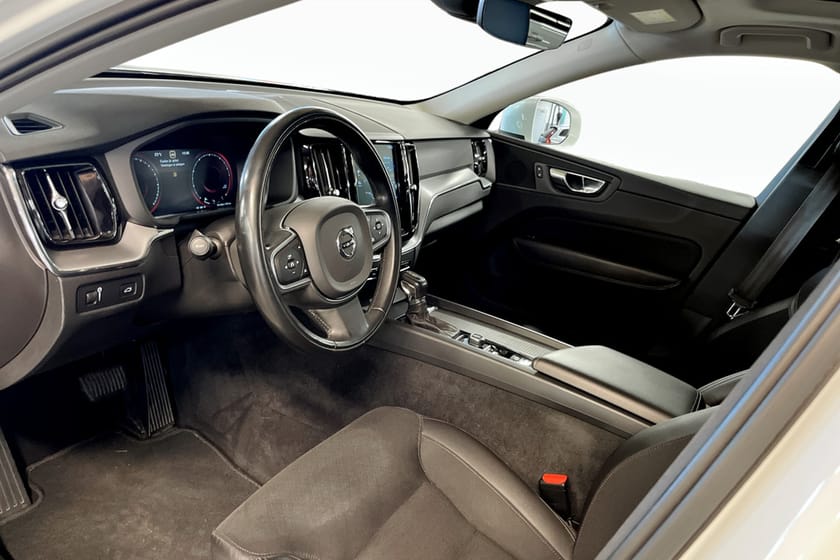Bild 5 av Volvo XC60 T5 Momentum Advanced SE