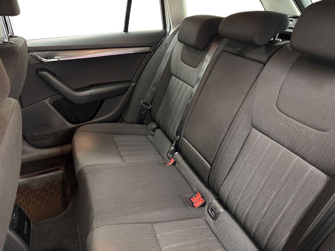 Škoda Škoda Octavia Kombi — bild 18