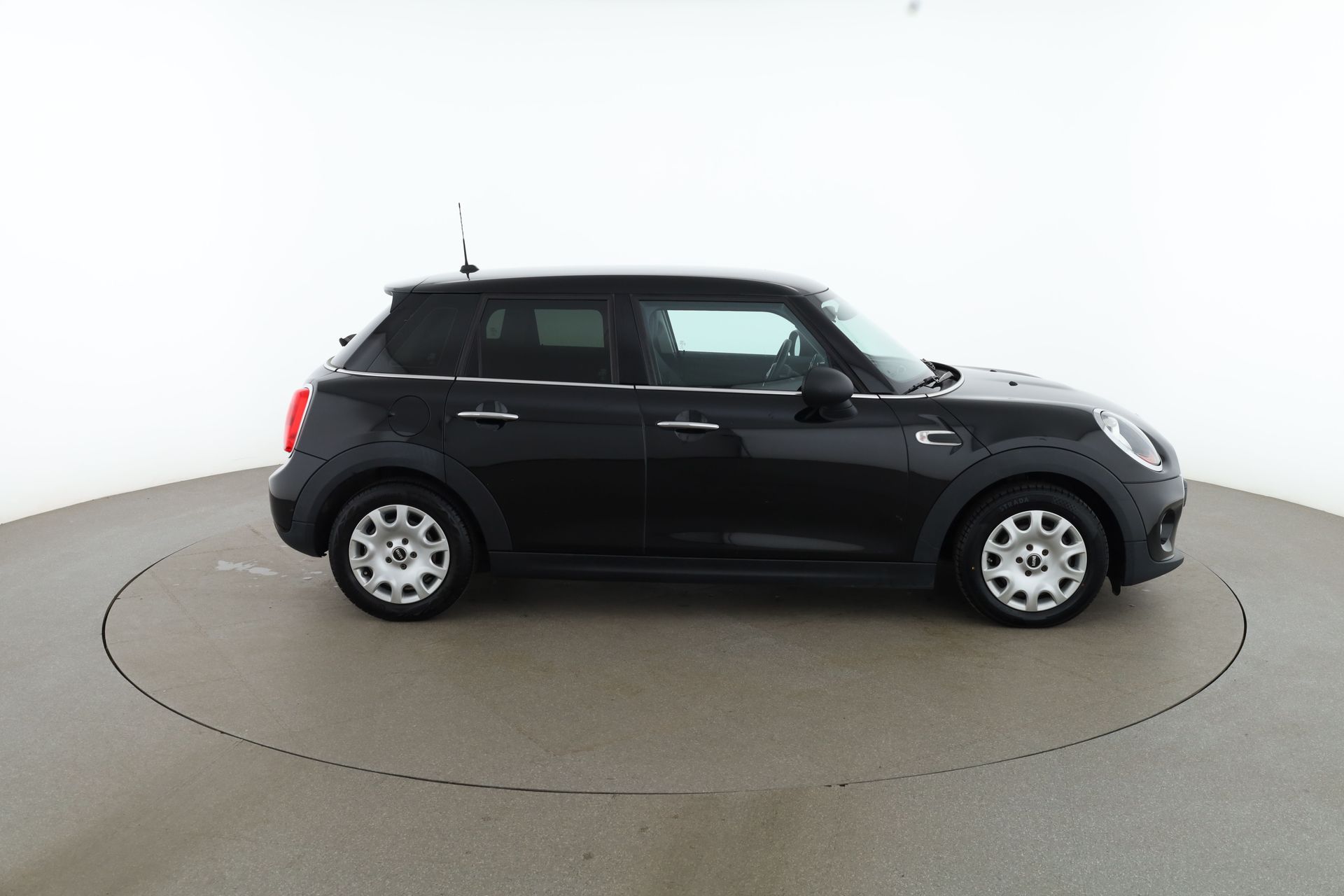 MINI Cooper One 2016, kuva 7/10