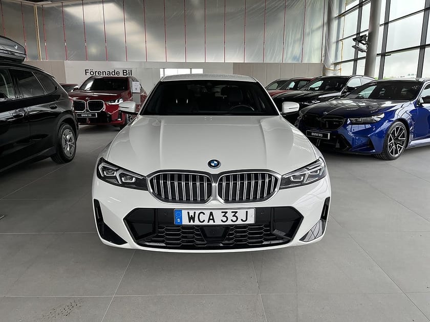 Bild 2 av BMW 330e xDrive Sedan