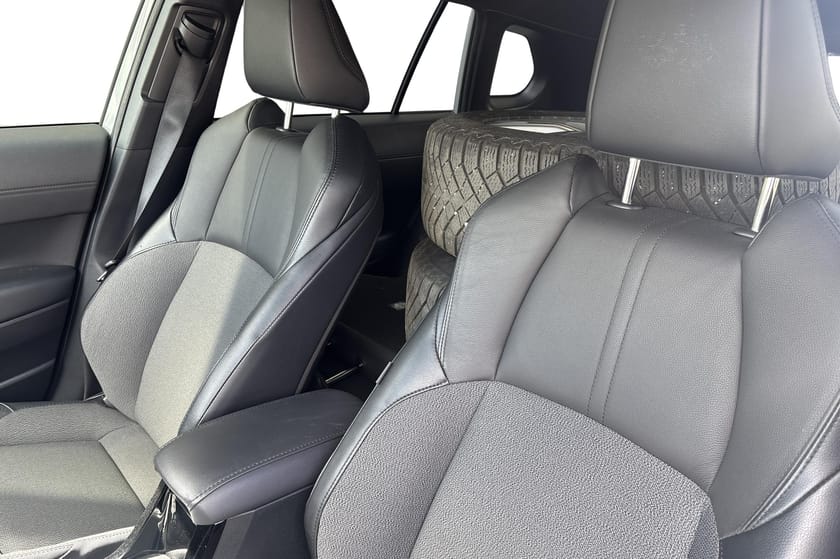 Bilde 4 av Toyota Corolla Cross Hybrid AWD-i Executive I Skinn I