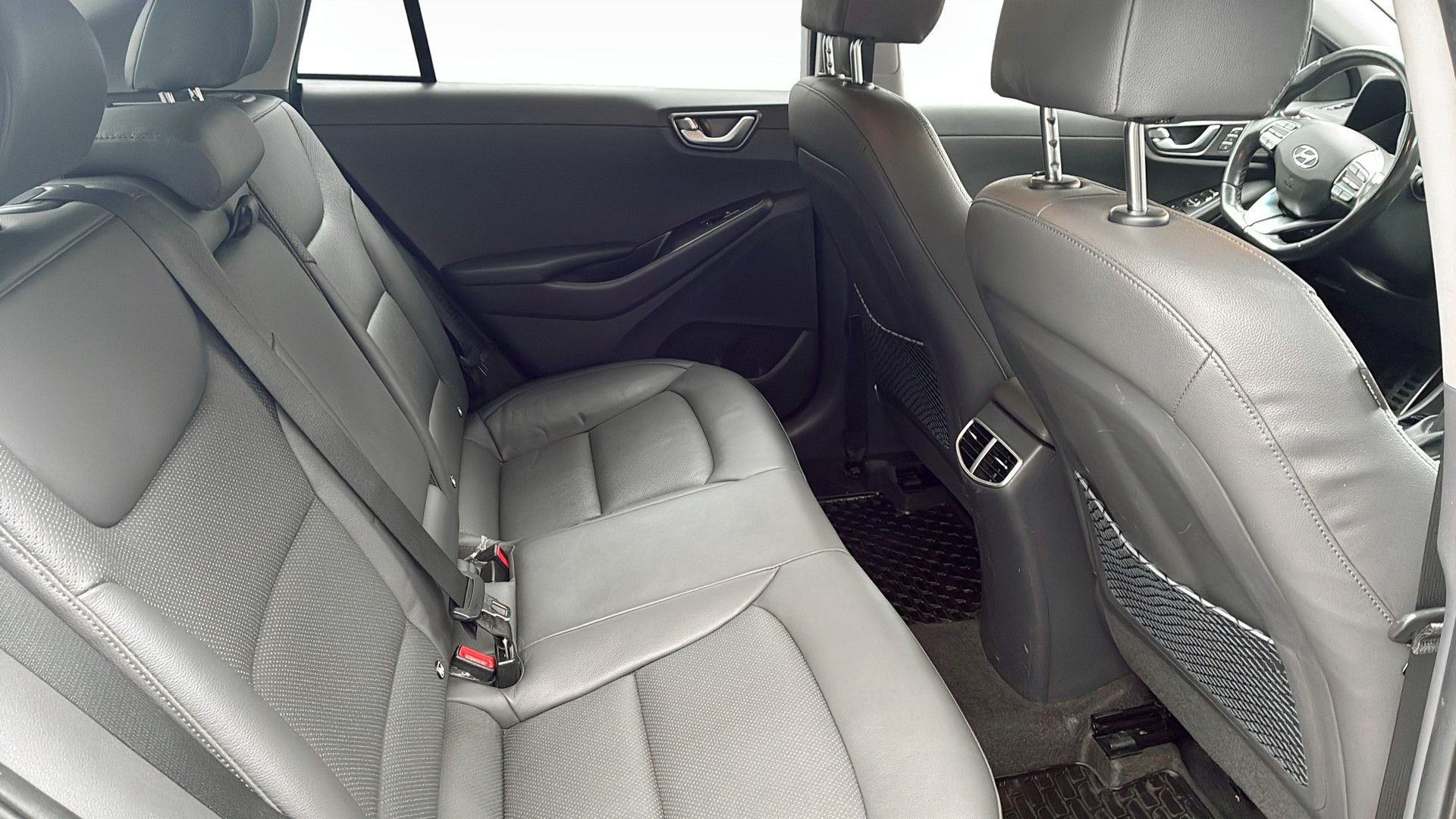 Hyundai Ioniq Plug-in 2020, bild 5/10