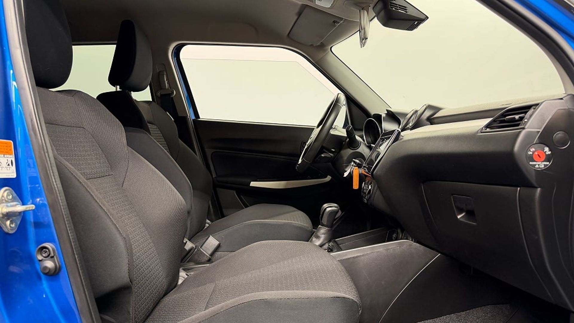 Suzuki Swift Hybrid 2023, bild 6/10