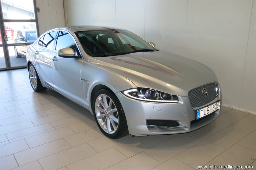 Bild 3 av Jaguar XF 3.0 V6 S/C AWD 340hk Navi Skinn Sv-såld