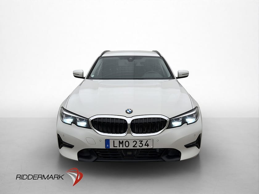 Bild 2 av BMW 320d Touring 320 Sport line Navi P-Sensorer CarPlay Drag
