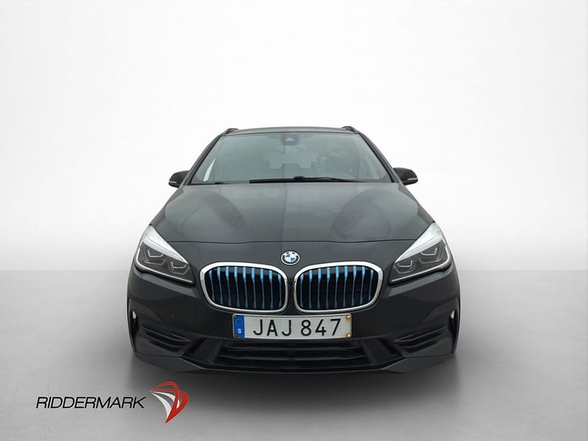 Bild 2 av BMW 225xe Active Tourer 225e 224hk HiFi Head-Up Kamera Navi 2-Bruk