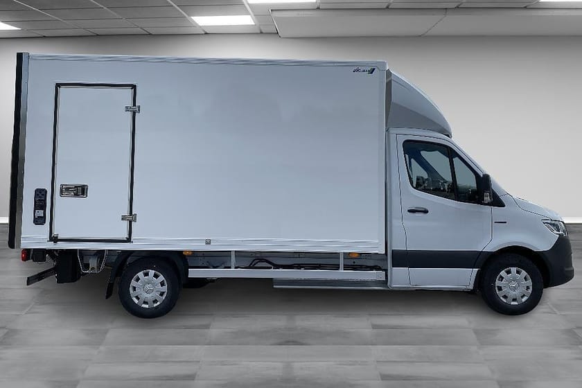Bild 4 av Mercedes-Benz eSprinter 420 Chassi 81 kWh EH A3 PRO Volymskåp ABC-karossen *lagerbil*