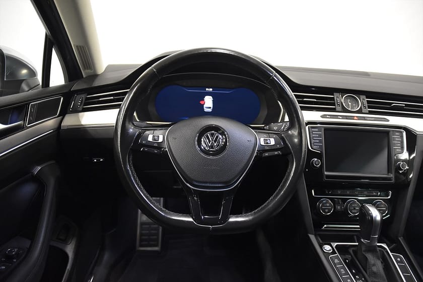 Bild 2 av Volkswagen Passat Alltrack 2.0 TDI 4M D-värm Drag Cockpit Skinn Rattv AdaptivF 190hk
