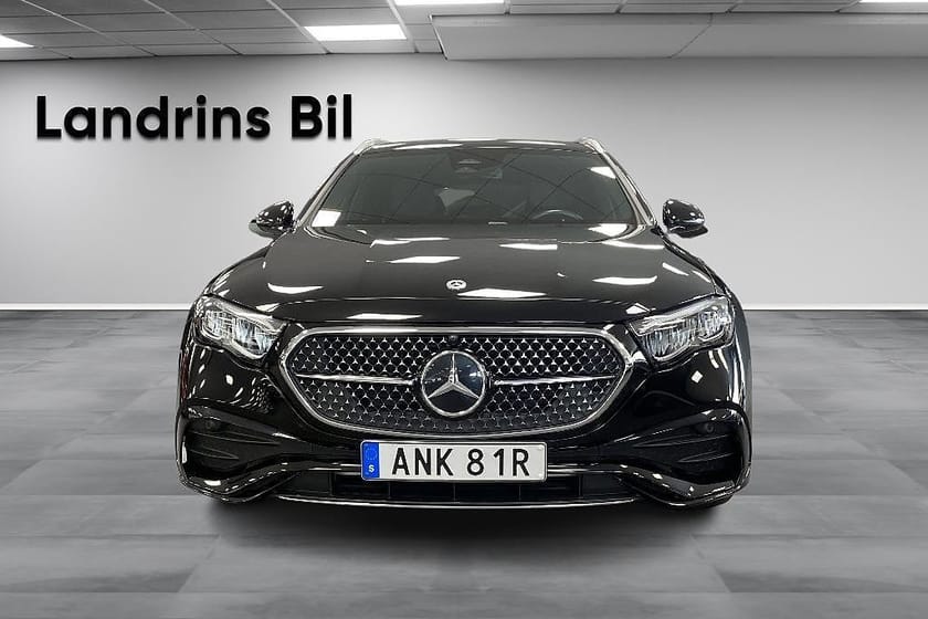 Bild 2 av Mercedes-Benz E 300 de 4MATIC T 9G-Tronic / AMG Line