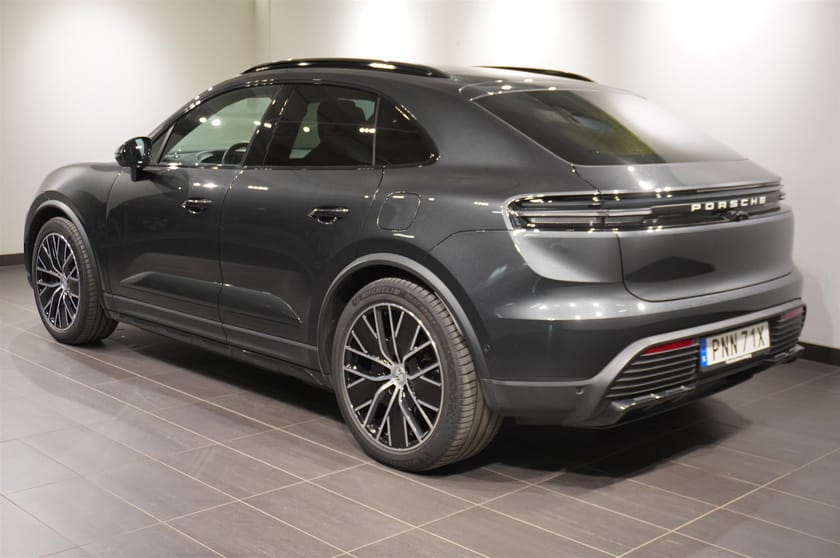 Bild 2 av Porsche Macan 4 388hk Bose Pano 360° Drag 21 Adpt. Farth.