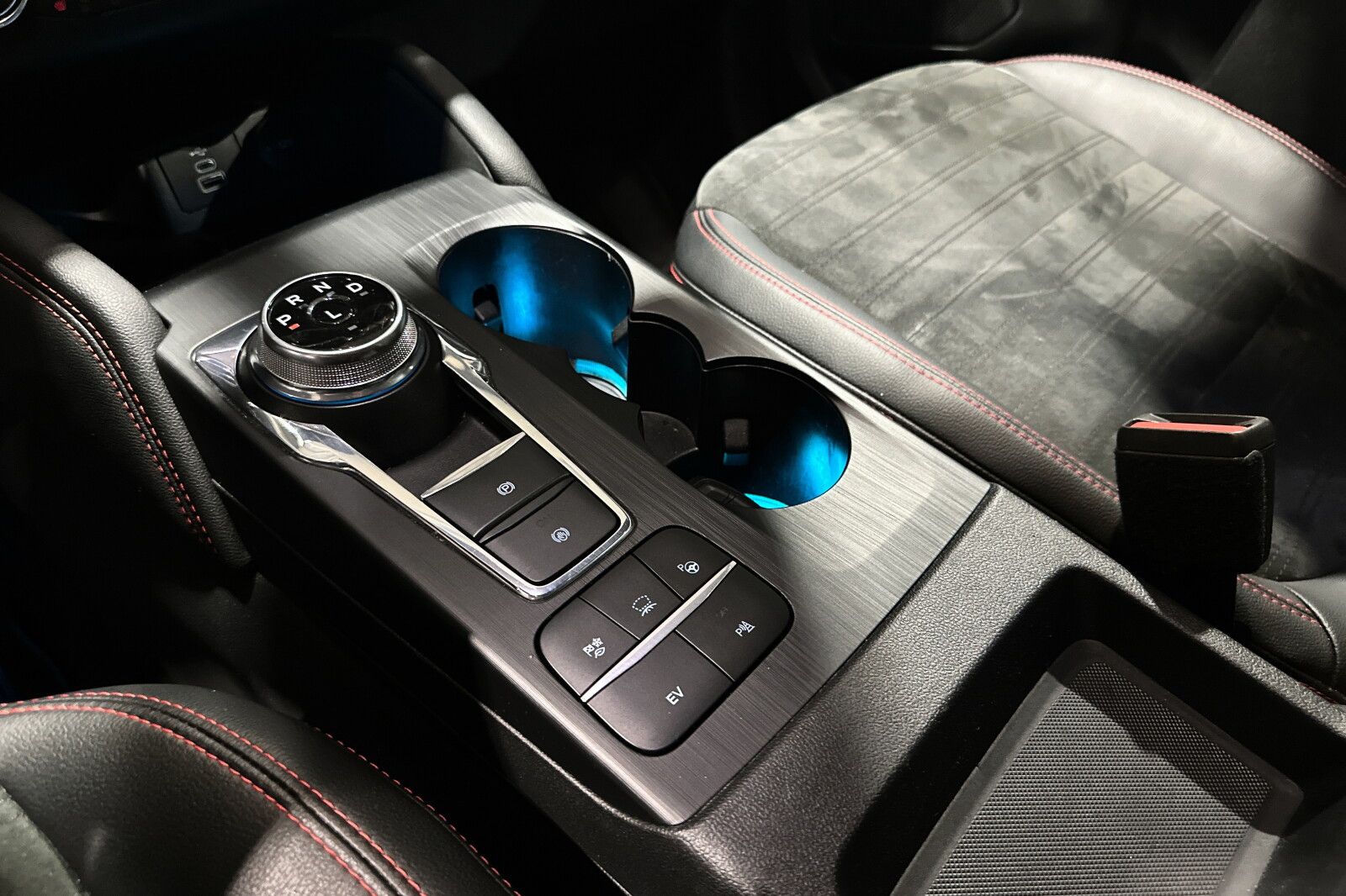 Ford Kuga Plug-In Hybrid bilde 15