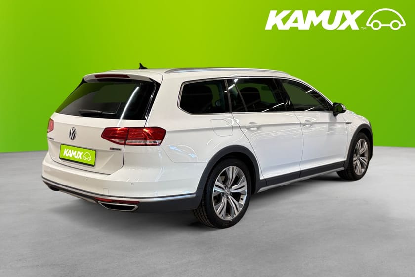 Bild 4 av Volkswagen Passat Alltrack 2.0 TDI 4M DSG Sequential 190hk Värmare Drag Kamera Cockpit