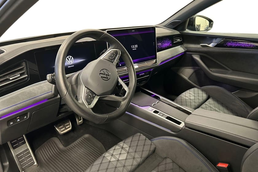 Bild 5 av Volkswagen Passat Variant eHybrid R-LINE 272hk Drag Pano H/K