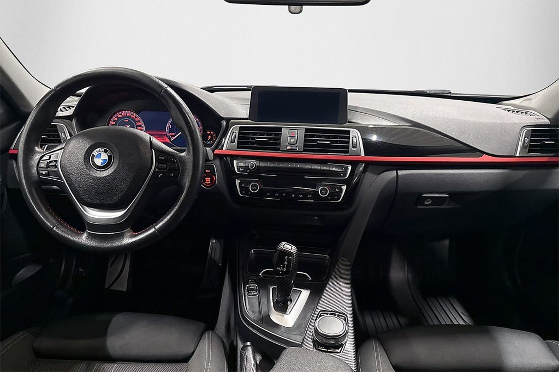 BMW 330 2018, bild 7/10