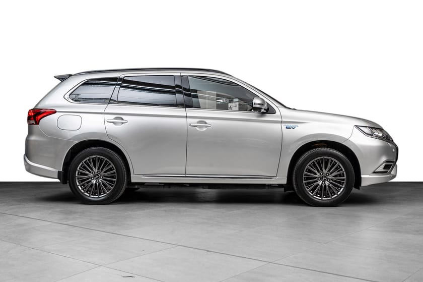 Bilde 5 av Mitsubishi Outlander PHEV S Edition | 4WD | Skinn | Soltak | Diamant INT | ACC +