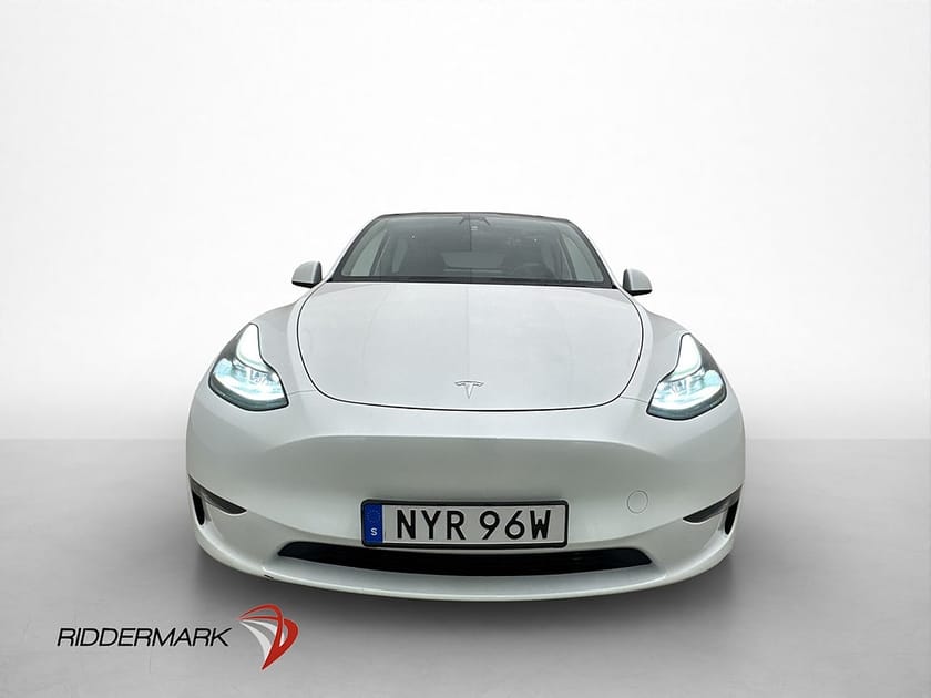 Bild 3 av Tesla Model Y Long Range AWD Pano Kamera AP Navi Skinn