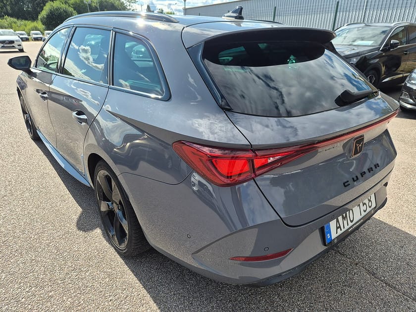 Bild 4 av CUPRA Leon Sportstourer e-Hybrid Plug in 245HK