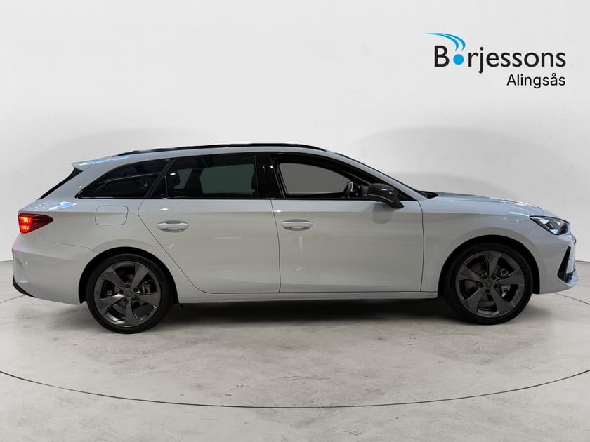 Bild 2 av CUPRA Leon Sportstourer e-Hybrid 204hk Ultimate