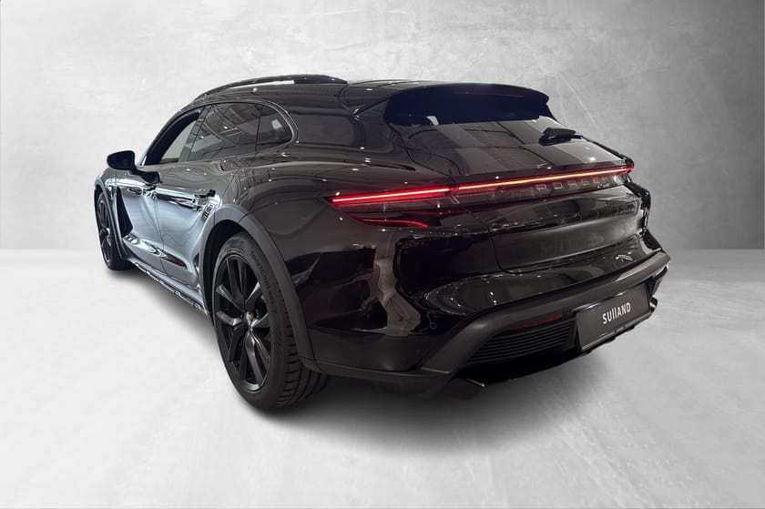 Bilde 3 av Porsche Taycan 4 Cross Turismo Sport Chrono, Luftfjæring, 18-veis seter, BOSE +++