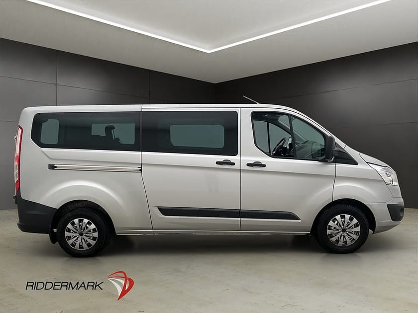 Bild 2 av Ford Transit Custom 310 Kombi Lång 9-Sits Värmare PDC Dragkrok