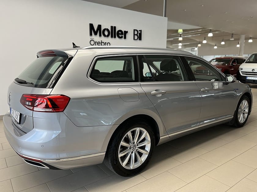 Bild 5 av Volkswagen Passat Sportscombi GTE 1.4 TSI DSG 218HK|B-kamera|Drag|Navi|Car-play
