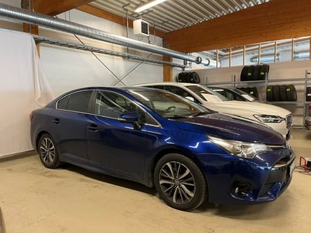Toyota Avensis Sedan Active Plus, Dragkrok, V-hjul, Motorvärmare