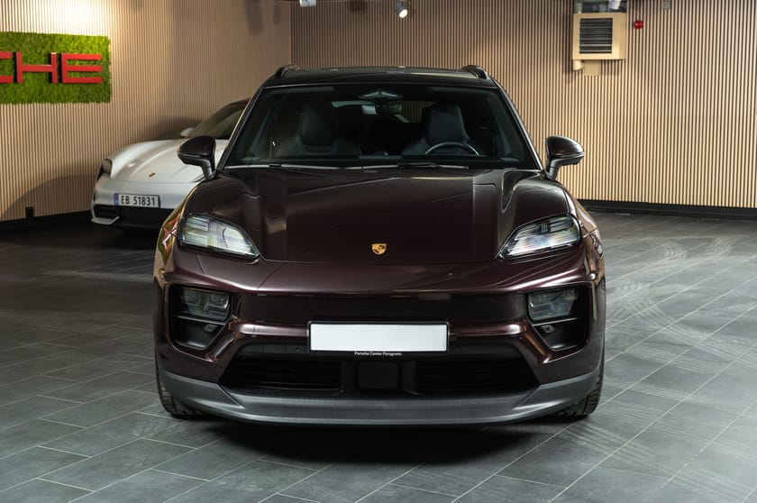 Bilde 2 av Porsche Macan 4 4/Matrix/360/Passasjerskjerm/18-veis/Chrono/Bose+++