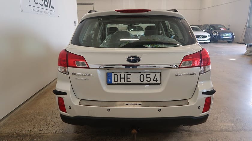 Bild 5 av Subaru Outback 3.6 4WD Exclusive Navi-Kamera-Drag Full servicebok