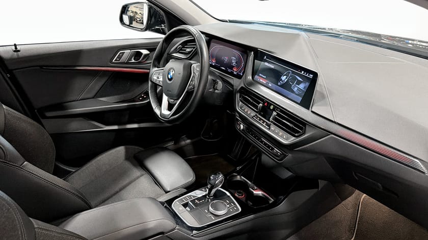 Bild 3 av BMW 118i 5-d Sport Line Rattvärme