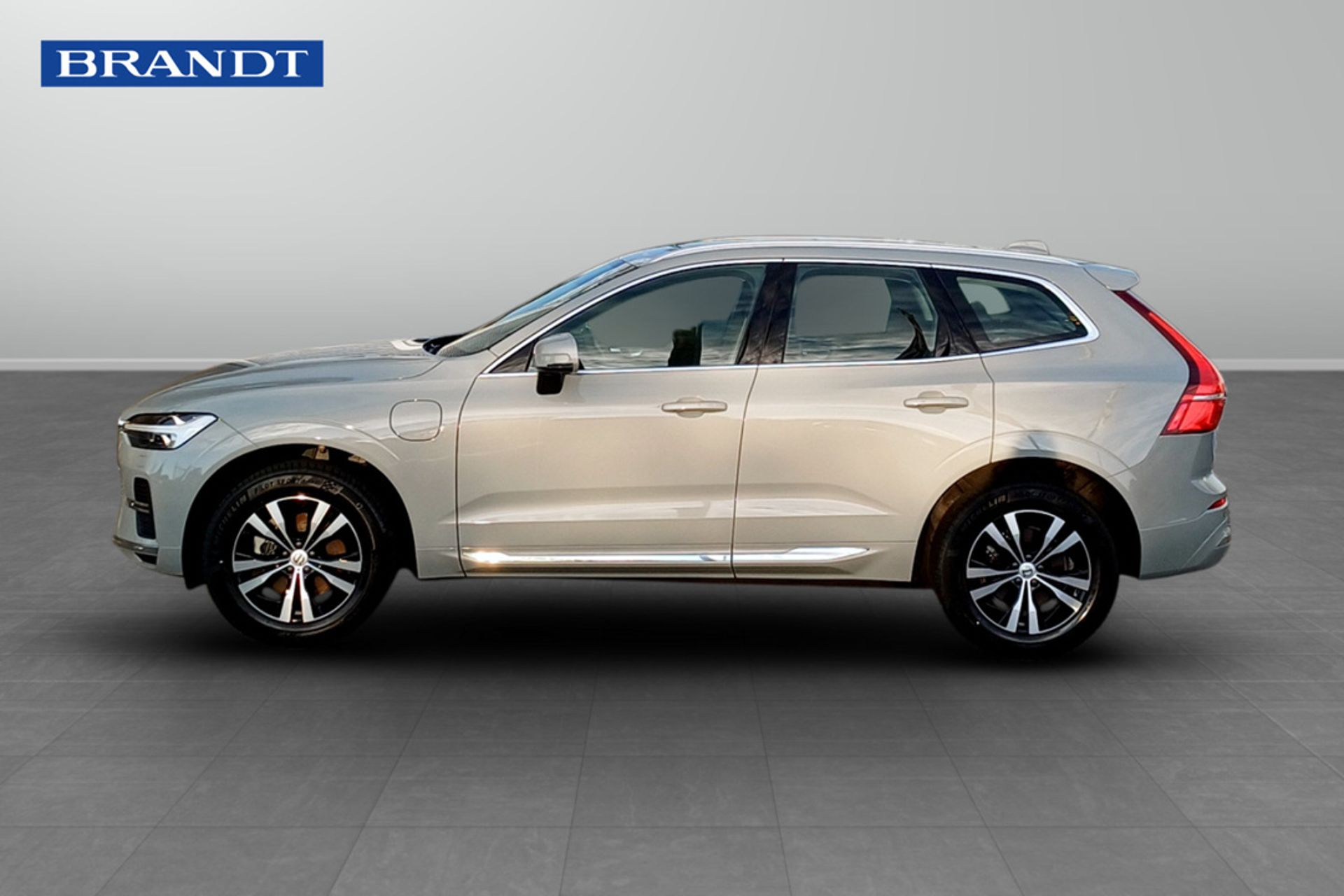 Volvo XC60 T6 Plug-In Hybrid AWD 2025, bild 6/10
