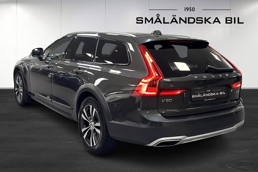 Bild 4 av Volvo V90 Cross Country D4 AWD Geartronic Momentum Drag
