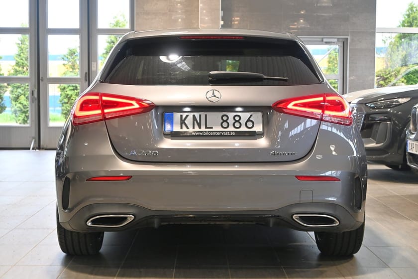Bild 4 av Mercedes-Benz A 220 4MATIC 190hk AMG Night Pano Värmare Drag