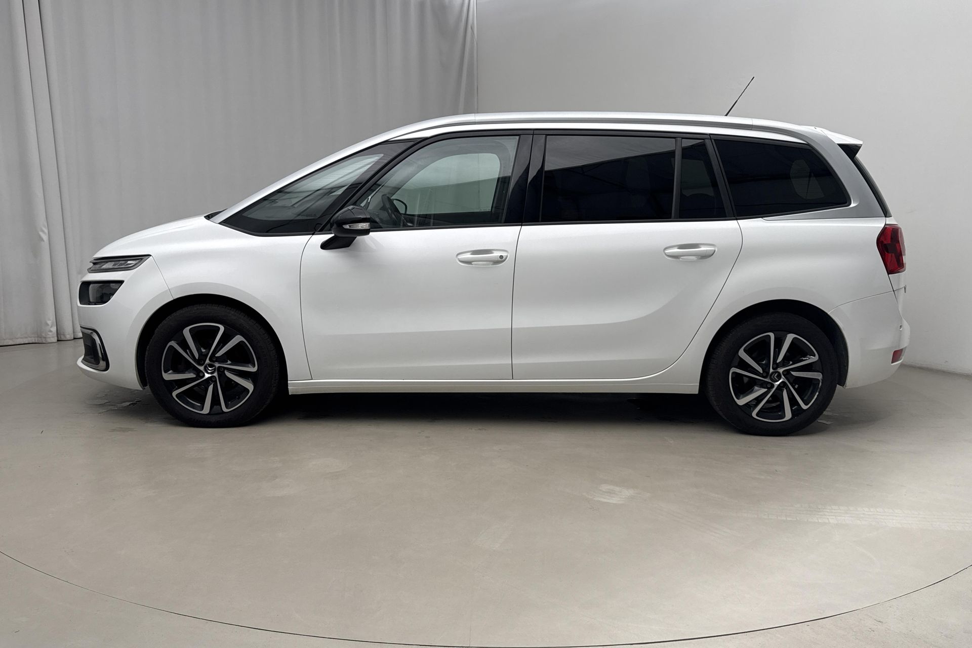 Citroen Grand C4 Picasso 2021, bild 2/10