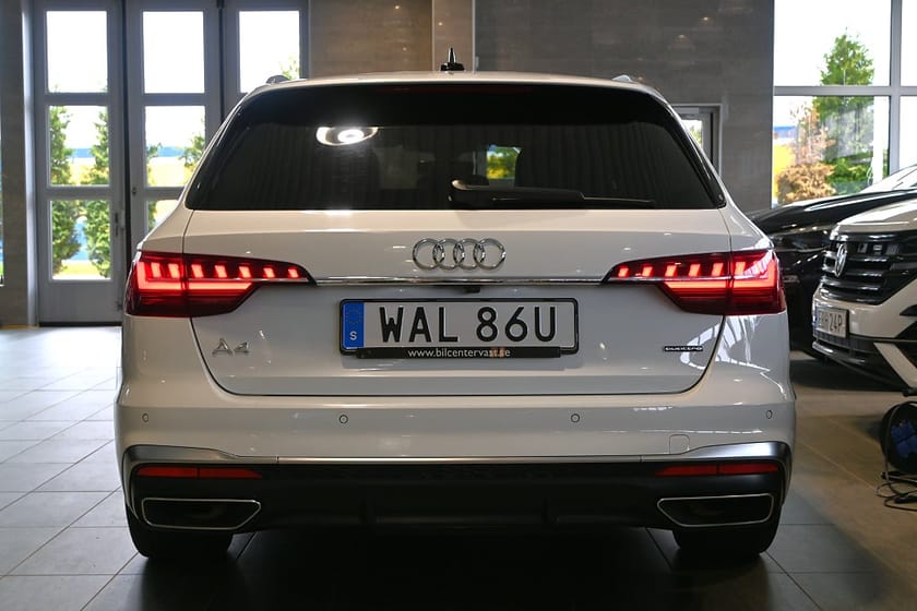 Bild 4 av Audi A4 Avant 40 TFSI quattro Q MHEV 204hk S Line Matrix Drag Värmare