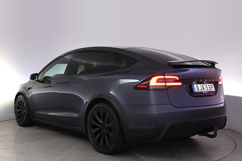 Bild 4 av Tesla Model X Plaid AWD 6-sits Autopilot Yoke Pano Drag