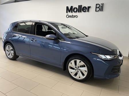 Volkswagen Golf LIFE 1.5 eTSI 150 HK  DSG|Värmare|B-Kamera