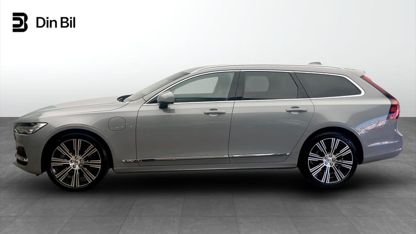 Bild 2 av Volvo V90 Recharge T6 AWD Core Dragkrok/Backamera