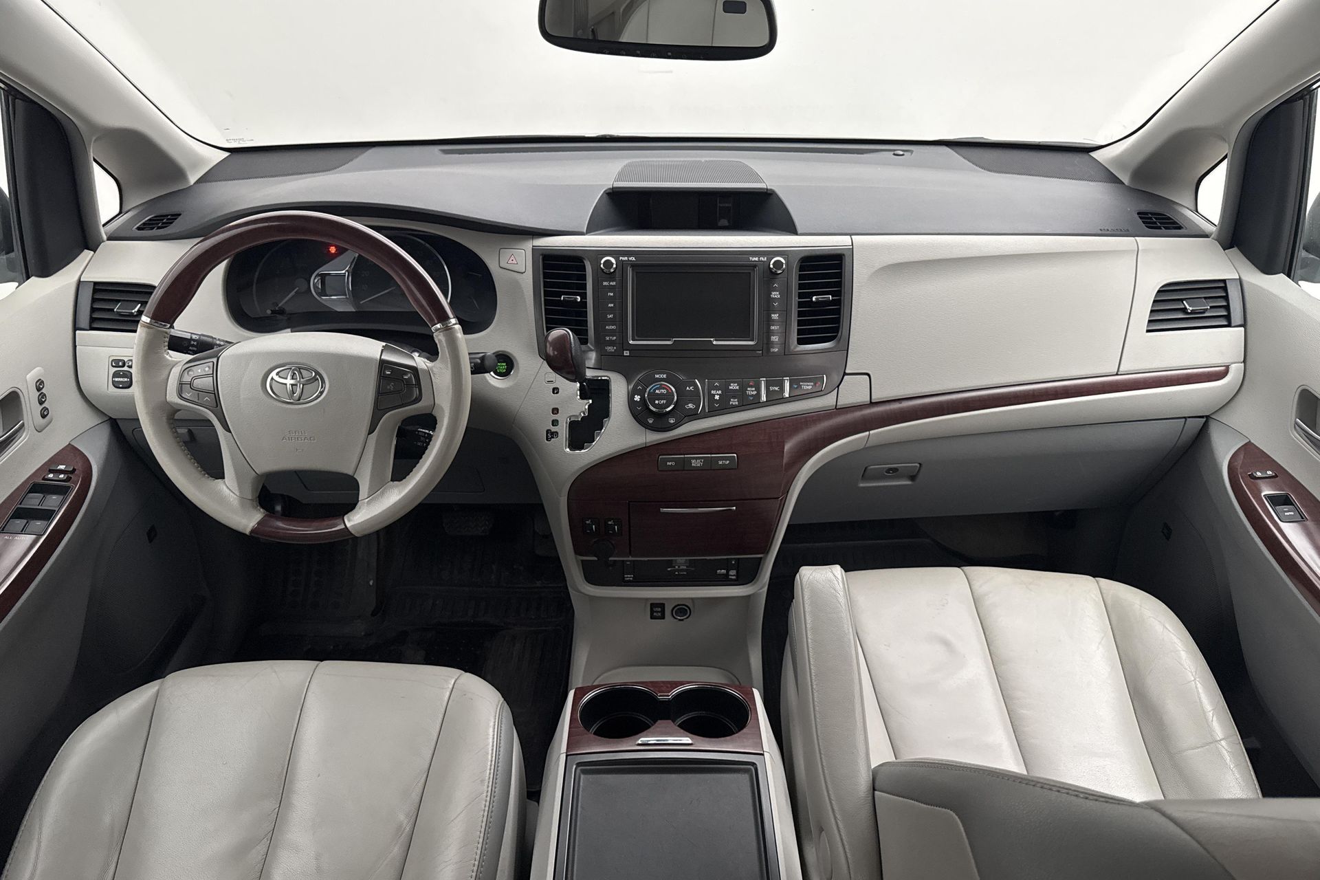 Toyota Sienna 3.5 V6 AWD 2013, bild 7/10