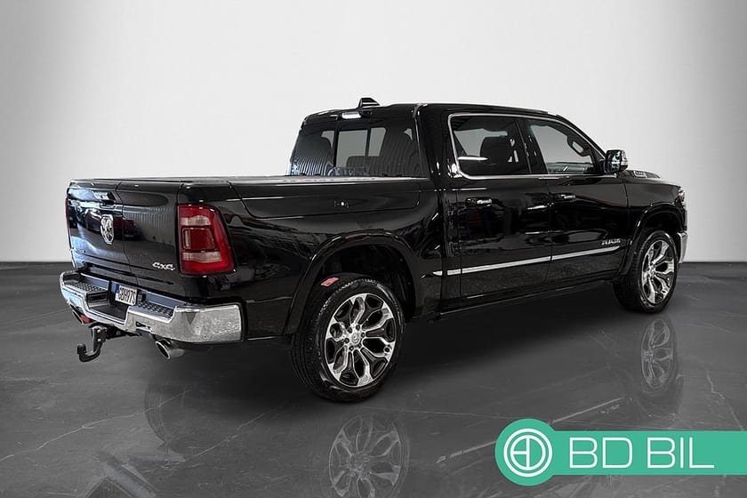 Bild 4 av RAM 1500 Crew Cab V8 HEMI LIMITED FLAKLOCK BOX PANORAMA DRAG