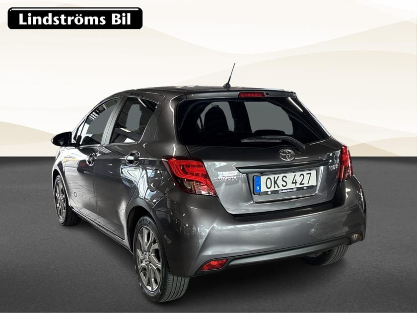 Bild 4 av Toyota Yaris 1.33 Intense Edition Sommar/Vinterhjul