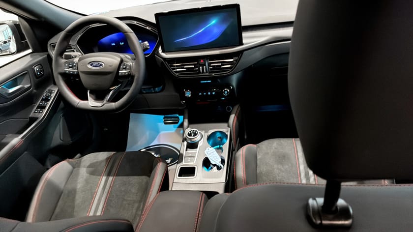 Bild 4 av Ford Kuga Plug-In Hybrid ST-Line X Black Edition Phev 243hk DEMO