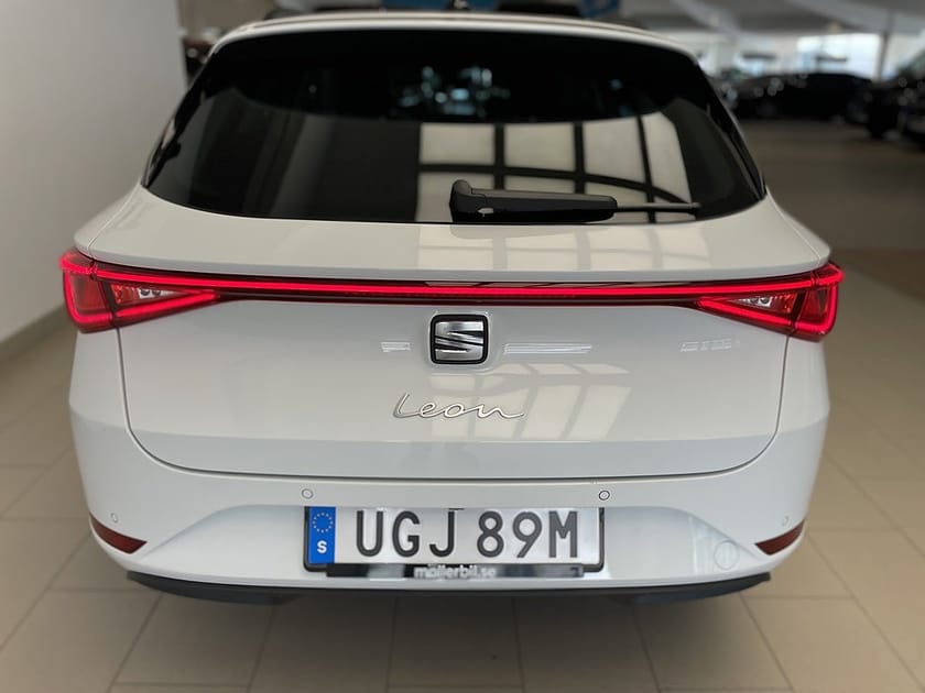 Bild 5 av SEAT Leon Sportstourer 1.5eETSI 150 HK DSG|Värmare|Drag|B-kamera