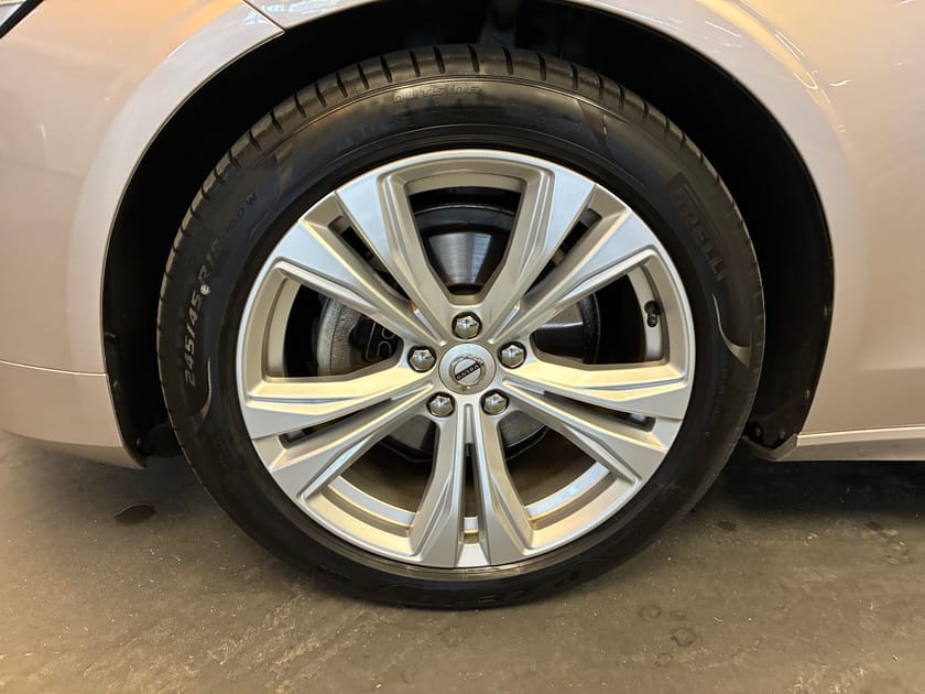Bild 5 av Volvo V90 B4 Bensin Core / Keyless / Backkamera / BLIS / Navigation /
